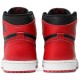 Jordans 1 Retro 'Bred' 1994
 130207 061 Summit Weiß/Gelb Ocker-Schwarz Jordan Damen/Herren