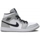 Jordans 1 Mid Smoke Grey554724 092 Helles Rauchgrau/Weiß/Sportrot Jordan Damen/Herren