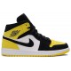 Jordans 1 Mid SE 'Yellow Toe'
 852542 071 Schwarz/Uni Rot-Weiß Jordan Damen/Herren