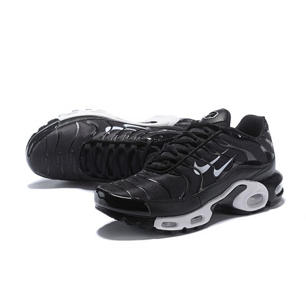 Nike Air Max Plus Tn Herren Schwarz and Weiß Sportschuhe